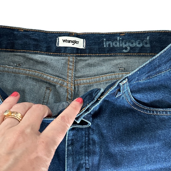 WranglerWild West High Rise Straight Jean Size 28W x 28L - Picture 3 of 6